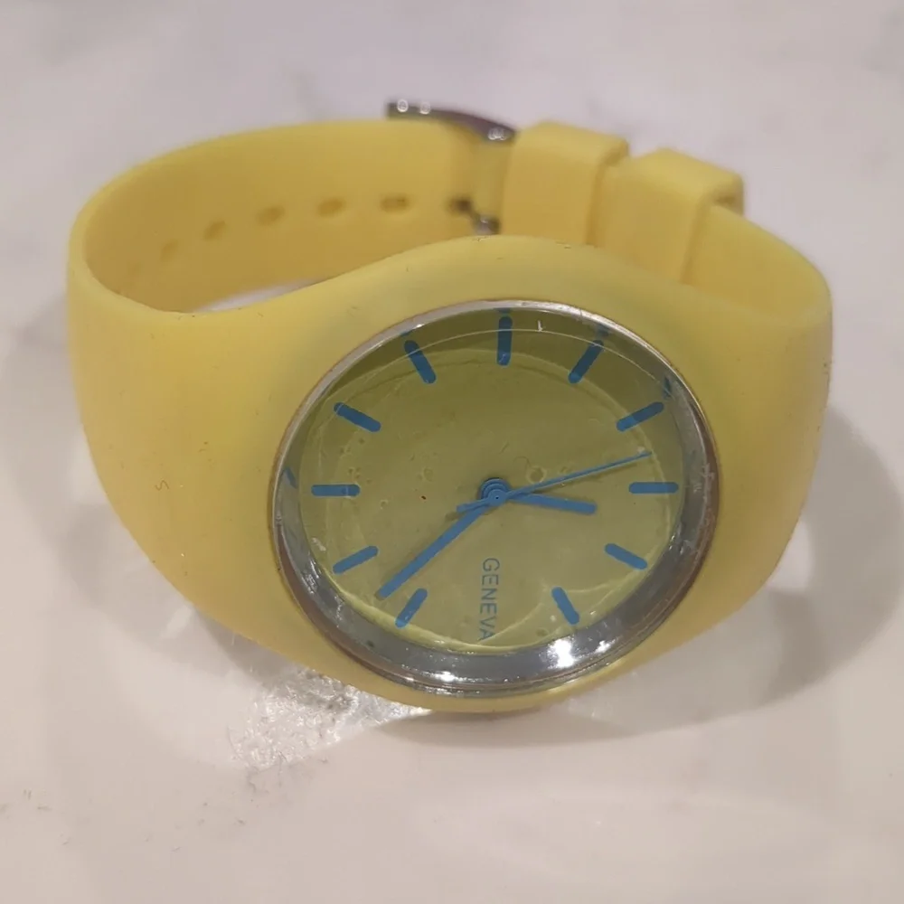 Geneva bright yellow